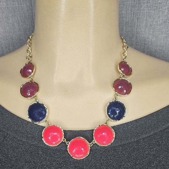 unbranded Jewelry - ARCYLLIC MULTI-COLORED STATEMENT NECKLACE